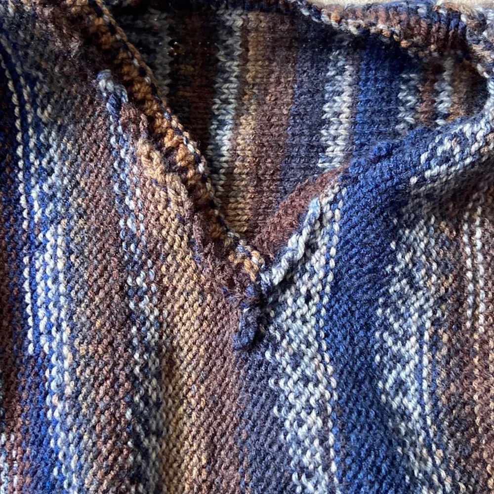 HANDMADE WOOL Hand Knit Sweater Sweatshirt Jacket Jumper Pullover Cozy Blue